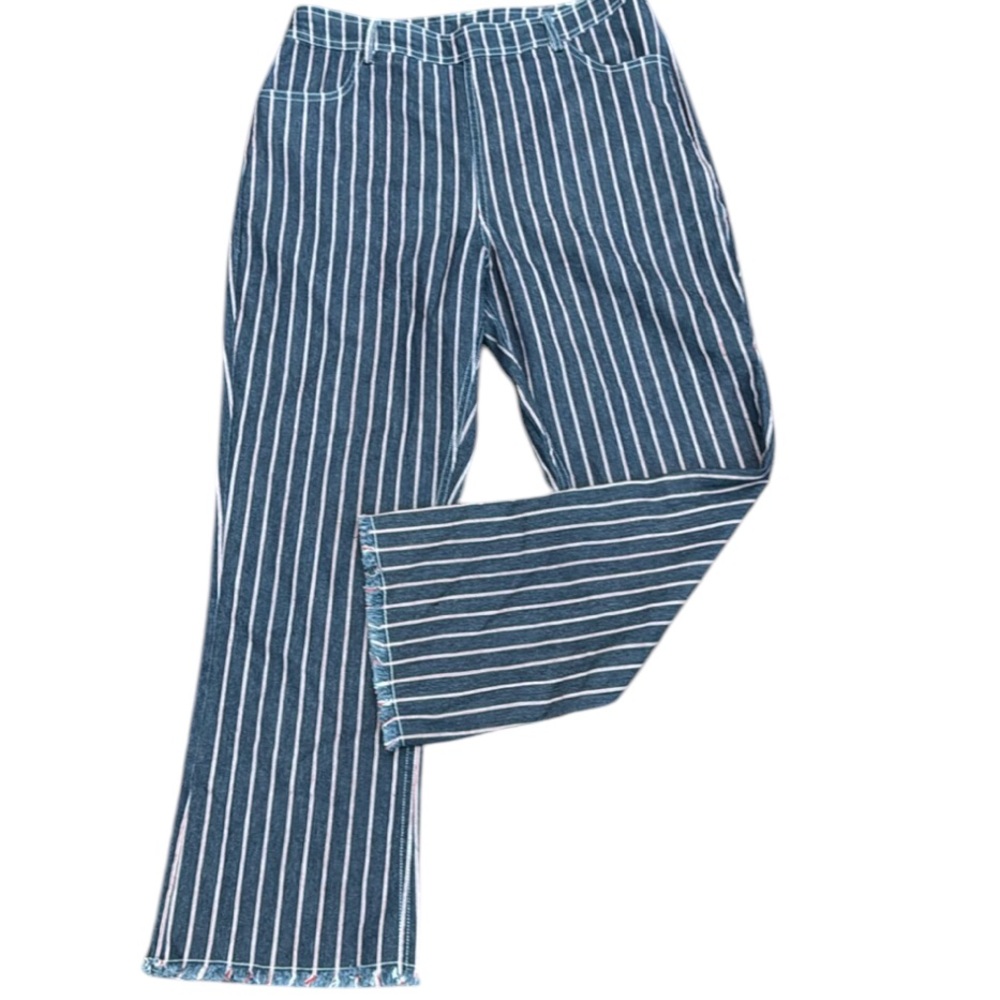 Sugar Lips Pull-On Denim sz Medium 
Spring Casual